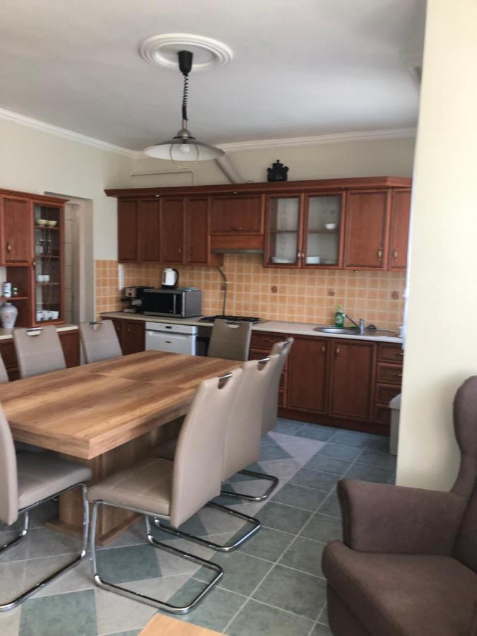 Tulipan Vendeghaz Apartment Hajduszoboszlo Bagian luar foto