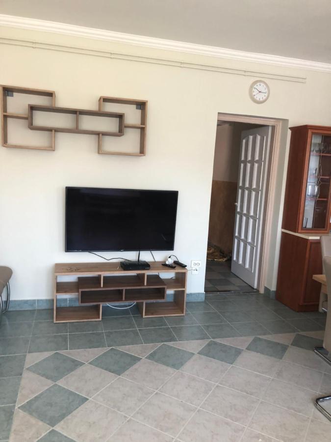 Tulipan Vendeghaz Apartment Hajduszoboszlo Bagian luar foto