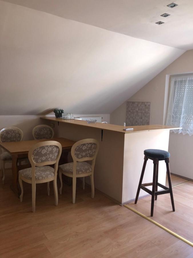 Tulipan Vendeghaz Apartment Hajduszoboszlo Bagian luar foto