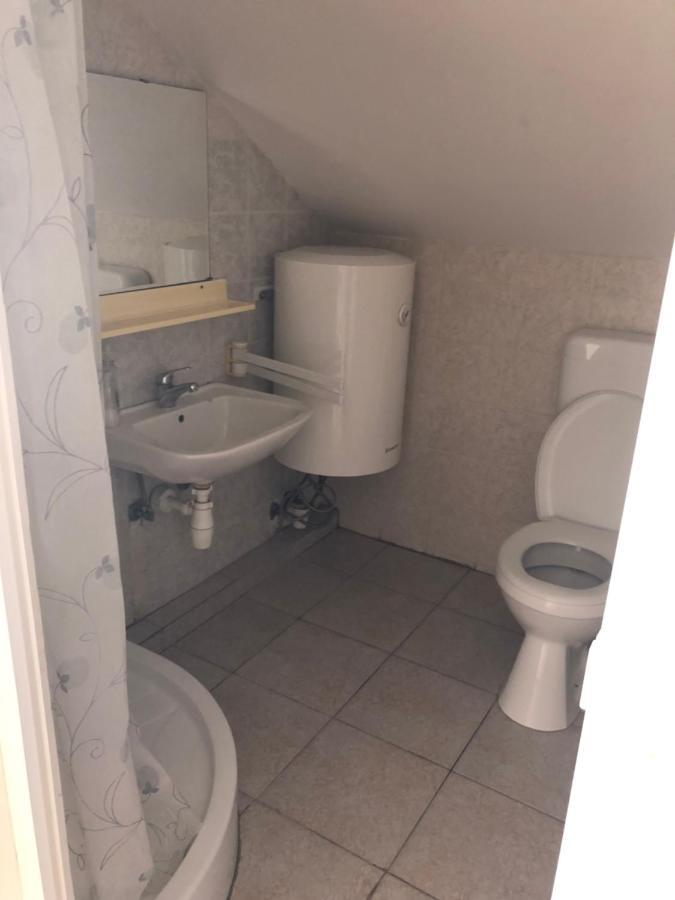 Tulipan Vendeghaz Apartment Hajduszoboszlo Bagian luar foto