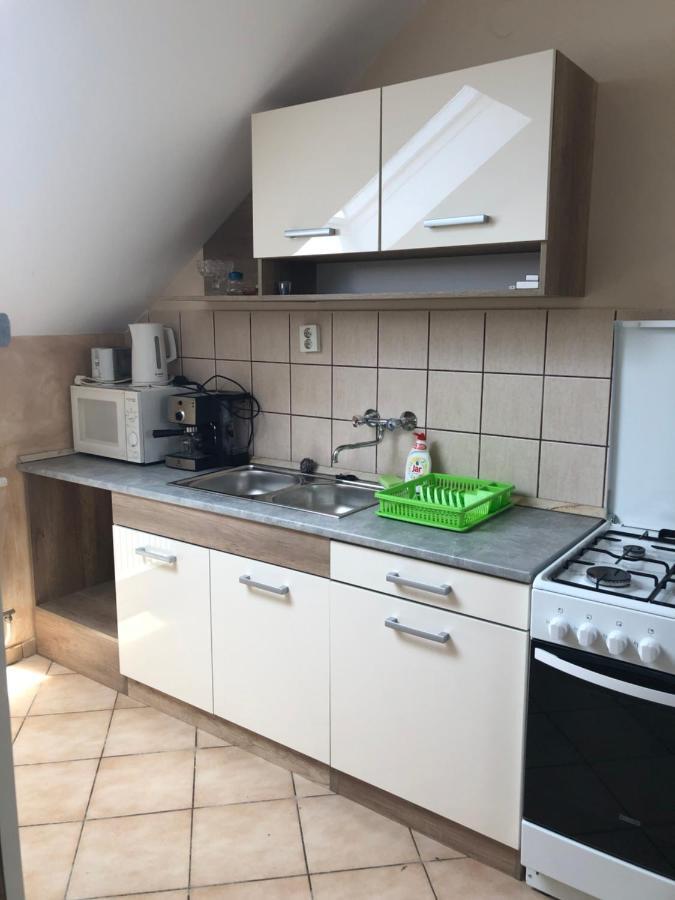 Tulipan Vendeghaz Apartment Hajduszoboszlo Bagian luar foto